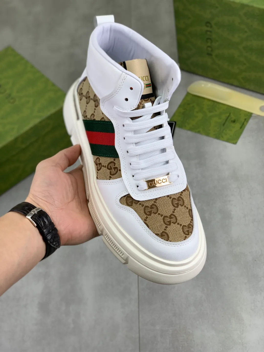 Men's shoes💰P420 💰[New Style] (GUCCI) The latest model from the official website🎁🎁Casual and fashionable men's shoes👟, hot style💥The style is simple and elegant, exclusive for trendy men. The unique double G element of the latest brand from the official website👑Gucci Original decoration, fashionable and generous, the fabric is original frosted calfskin✅Fully imported first-layer pigskin lining, the official website specifies wear-resistant, lightweight original rubber casual outsole, the classic model is taken in real life🎬38-44 2️⃣ colors available